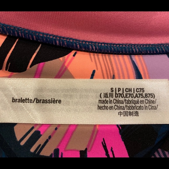 Like New Pink Victoria Secret Bonded  Bralette - Picture 6 of 8